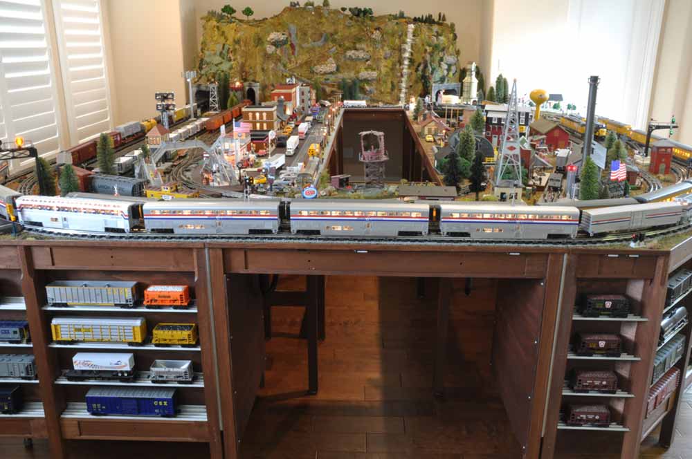 Custom store train table